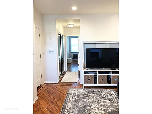 Rented by Corcoran | media 29