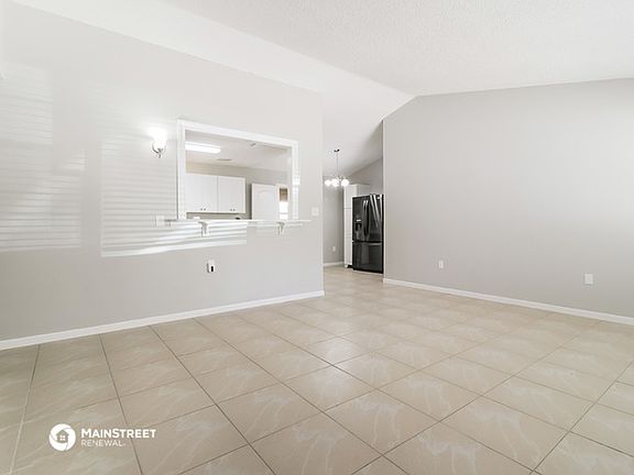 3rd image of 3014 W Windchime Cir