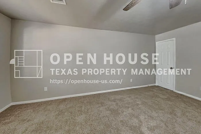 4 bed, 2.5 bath, 2280 sqft, $2,150 — Photo 4
