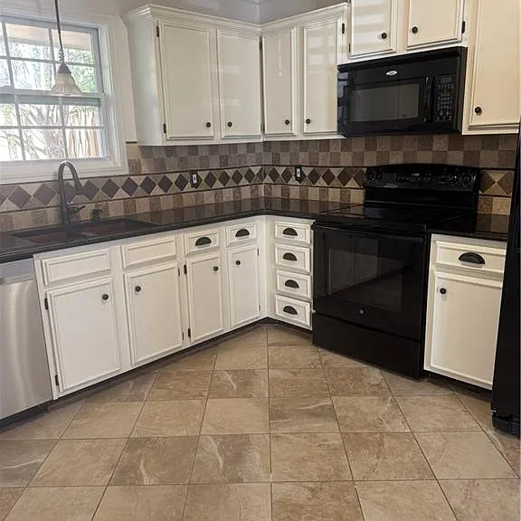 2907 Queen Anne Ct — Photo 5