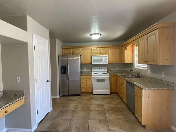 2nd image of 1735 W 540 N APT 2805