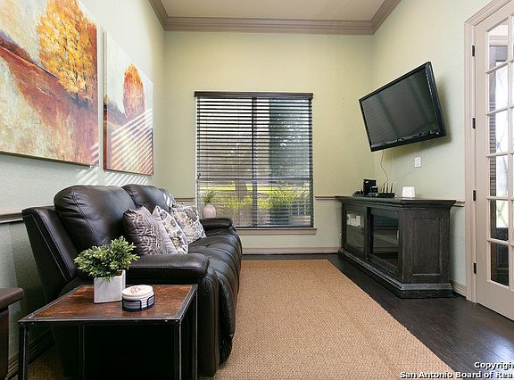 4th image of 21322 Hampton Park