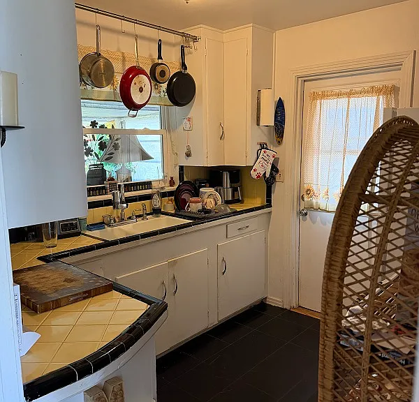 421 Seaview Ave — Photo 12
