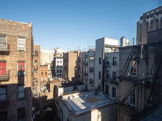 Rented by City Connections Realty | media 11