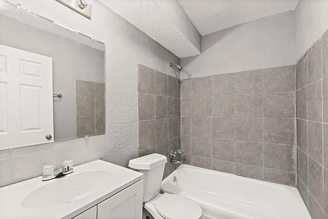 Walnut Hills — Photo 4