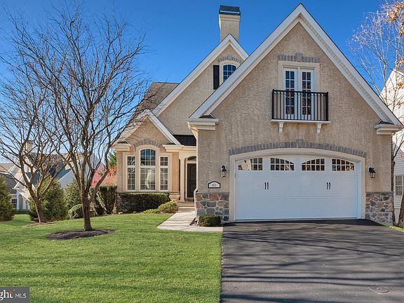 3rd image of 401 Clane Dr