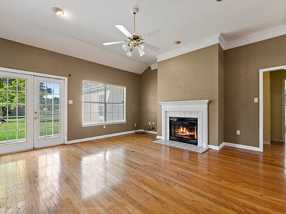 5th image of 3034 Wind Wood Dr