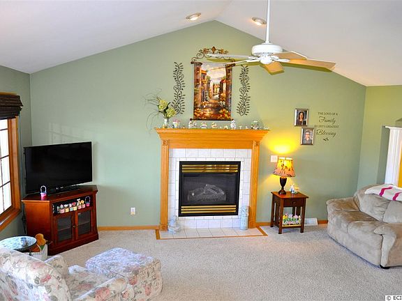 3rd image of 16616 Carmen Oaks Dr