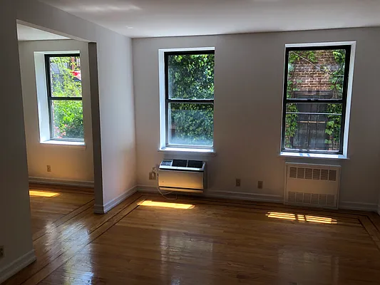 Rented by Waverly Realty Associates | media 2