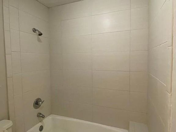 5th image of 1312 Nylic St
