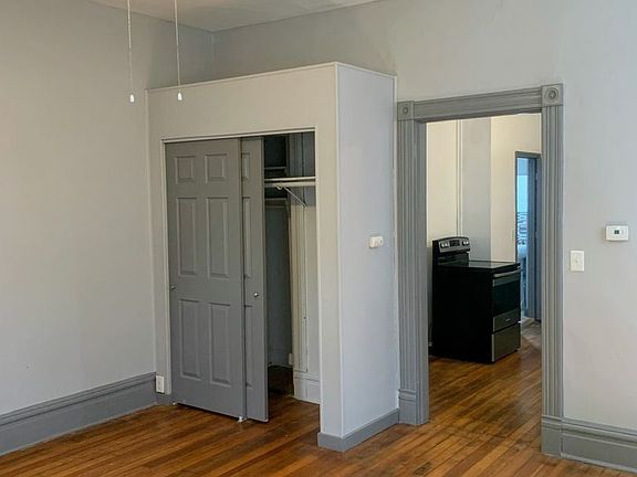 5th image of 3322 Iowa Ave Floor 1-A