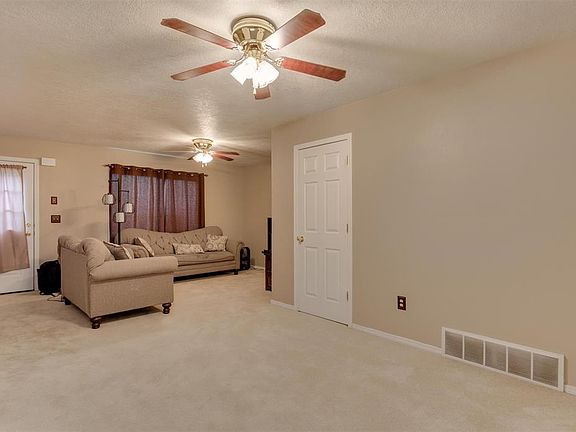 4th image of 88 11th St APT W