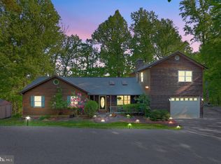 783 Northern Spy Dr, Linden, VA 22642