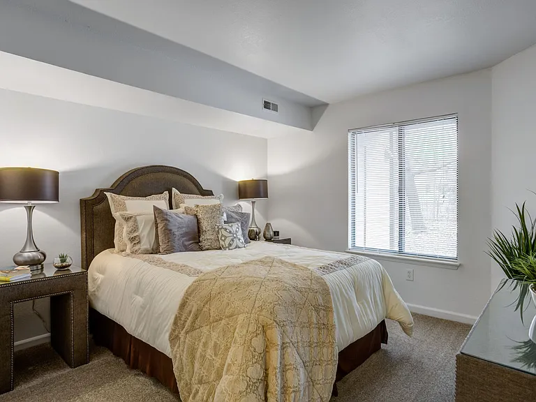 Laurel Valley Apartments — Photo 7