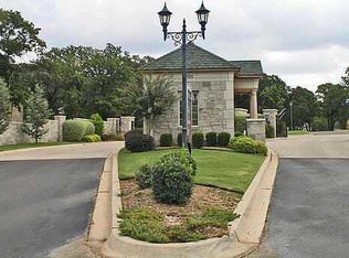 15 Edinborough Pointe Flt, Edmond, OK 73034