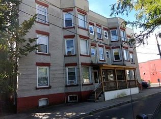 21 Chapel St APT 2R, Westfield, MA 01085