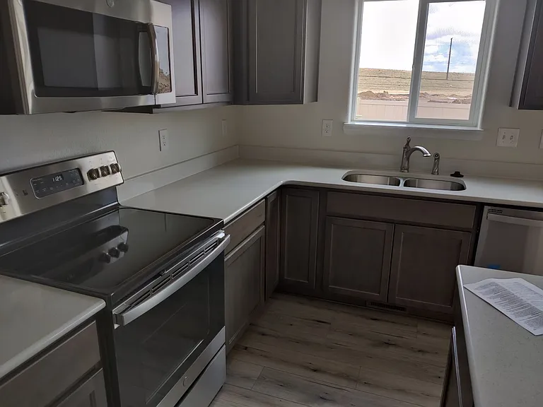 4649 Zircon Dr — Photo 10