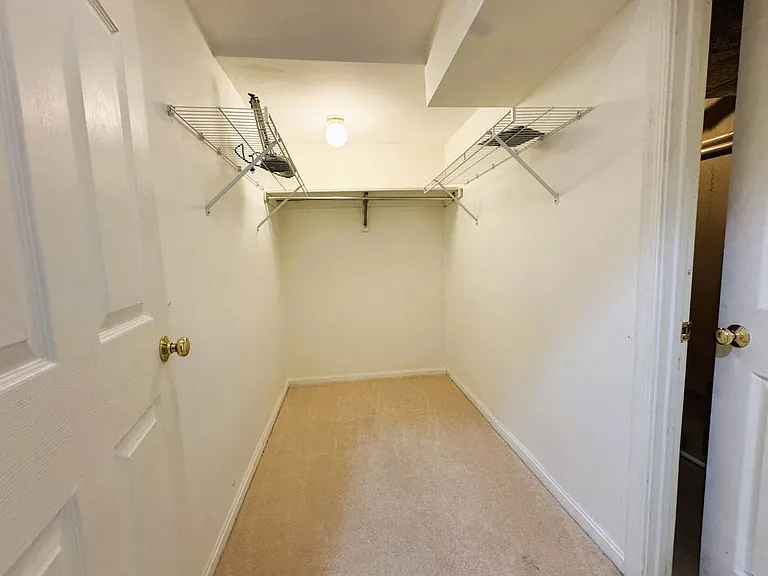 4507 Highland Green Ct — Photo 4