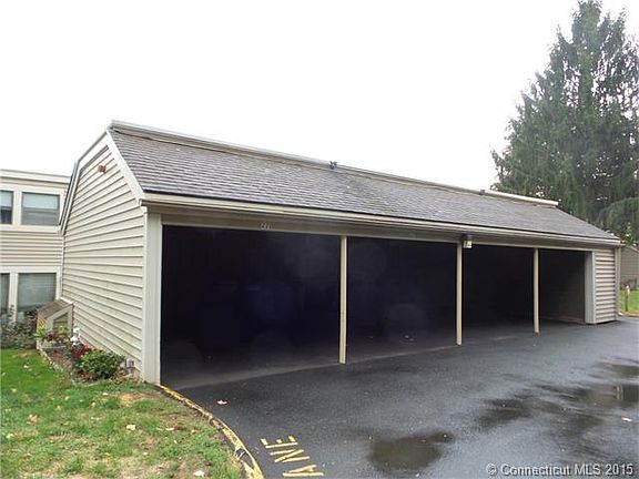 4th image of 22 Stevens Pl