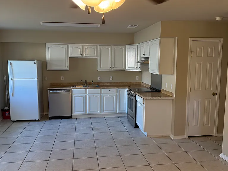 3605 Delambert St — Photo 3