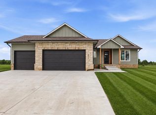 3513 S Bluelake St, Wichita, KS 67215