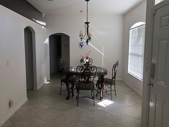 4th image of 1625 SW Merchant Ln