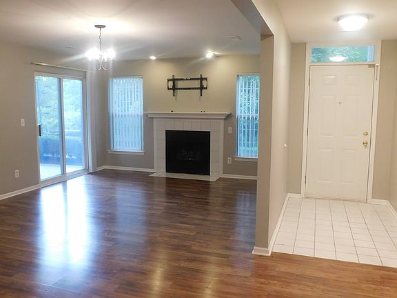 4th image of 44850 Marigold Dr #342