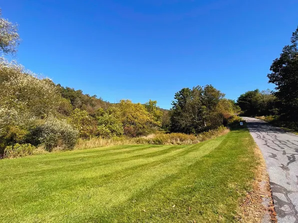 Hoover Dr, Cogan Station, PA 17728