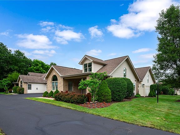 2nd image of 109 Steeplechase Cir
