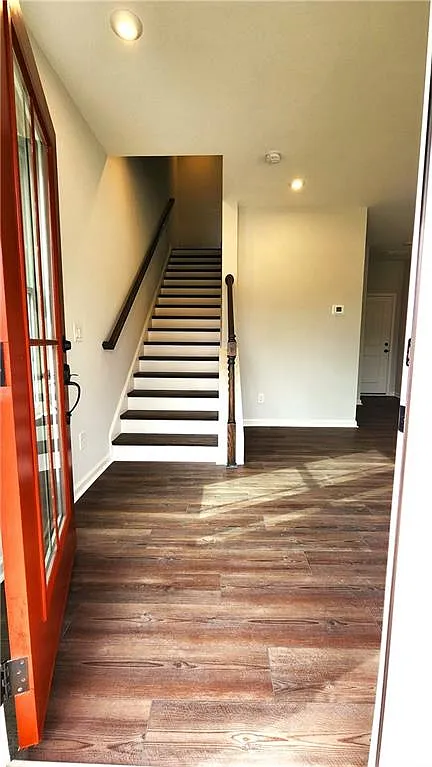 3 bed, 3.5 bath, $2,300 — Photo 3