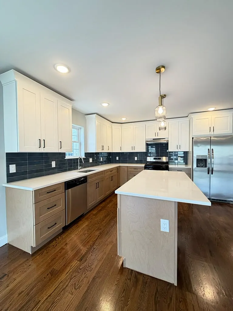 4 bed, $3,395 — Photo 2