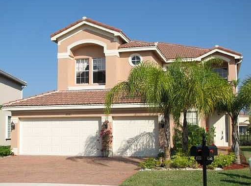 Front view-cul de sac