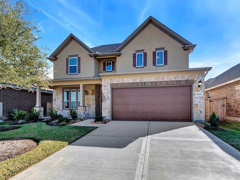 1st image of 19851 Mountain Vista Dr