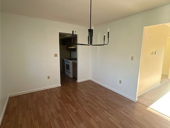 5th image of 6121 Freeport Dr