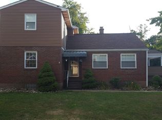 152 Illinois Dr, Lower Burrell, PA 15068
