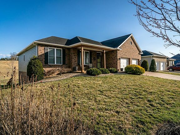 4th image of 74 Autumn Bluff Dr