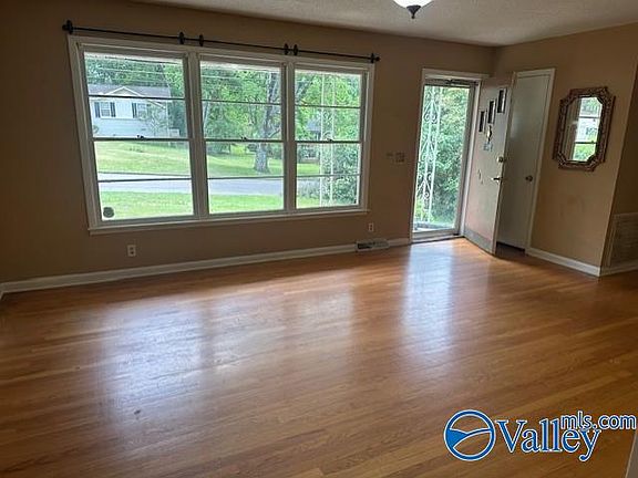 2nd image of 515 Ronald Dr SE
