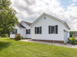 8 Winter Ridge Dr, Stuarts Draft, VA 24477