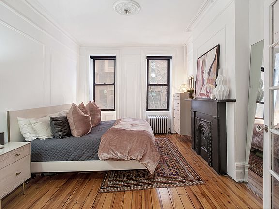 4th image of 204 E 90th St APT 2E