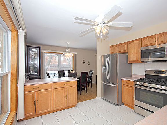 3rd image of 8339 Hamlin Ave