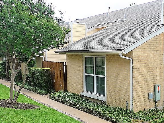 5th image of 8810 Tallwood Dr #32