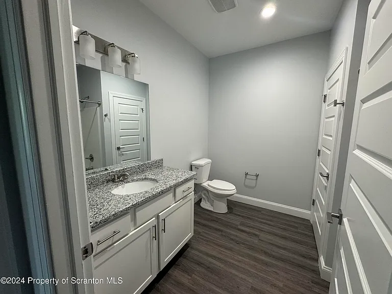 101 Circle Dr — Photo 23