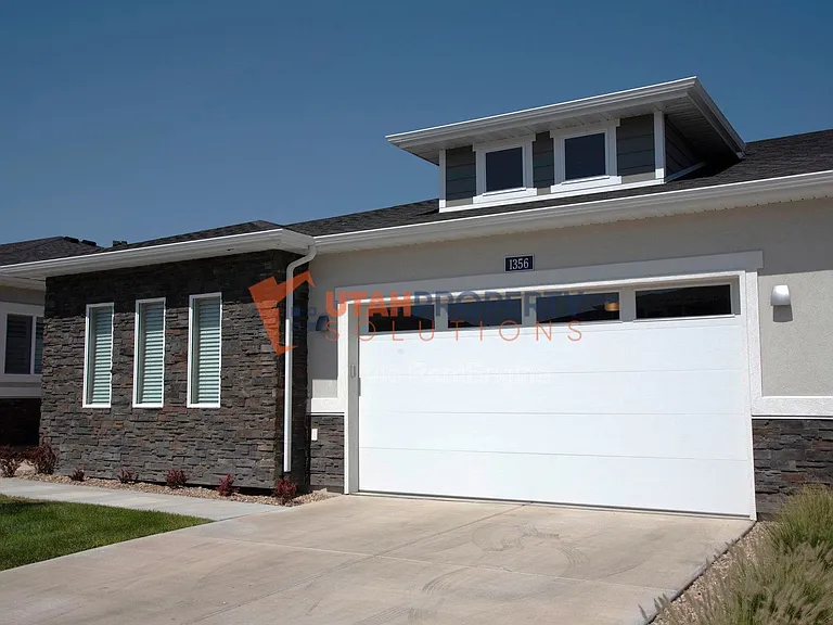 1356 W Stewart Falls Dr — Photo 2
