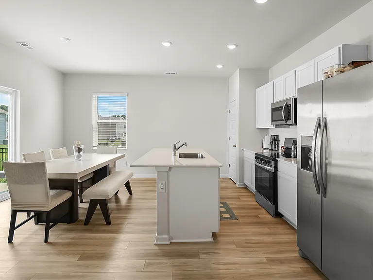 901 Moray Ln — Photo 13