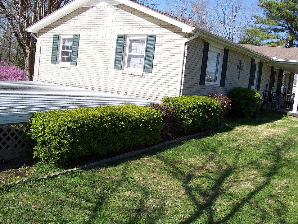 1st image of 1210 Dogwood Dr