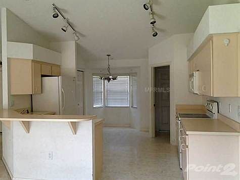 4th image of 874 Summer Glen Dr