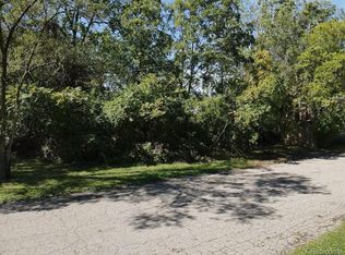 4655 Sherbourne Ave, Waterford, MI 48327