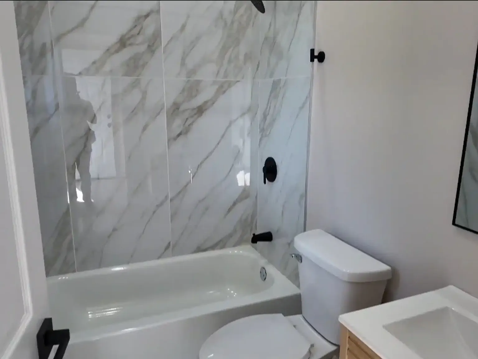 4300 N Kimball Ave — Photo 2