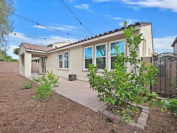 4th image of 4020 Recktenwall Ave