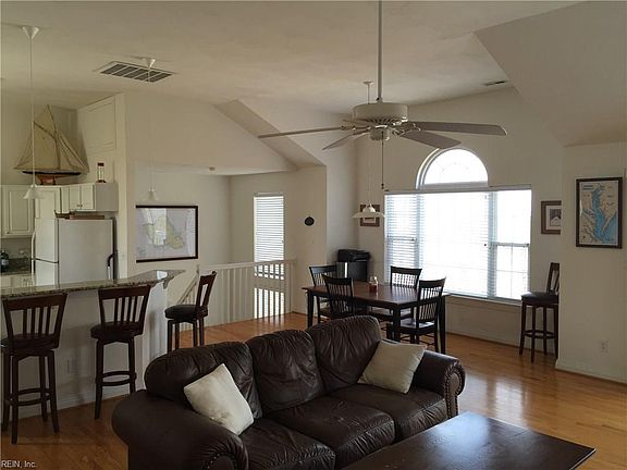 3rd image of 2653 Ocean Shore Ave #B